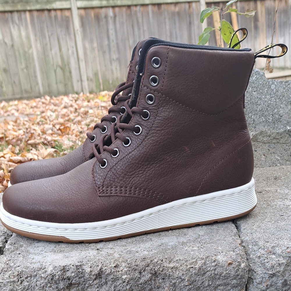 Dr. Martens Rigal 8-Eye Leather Boots Brown EU 42 W11 M9 Ultra Lightweight Comfo